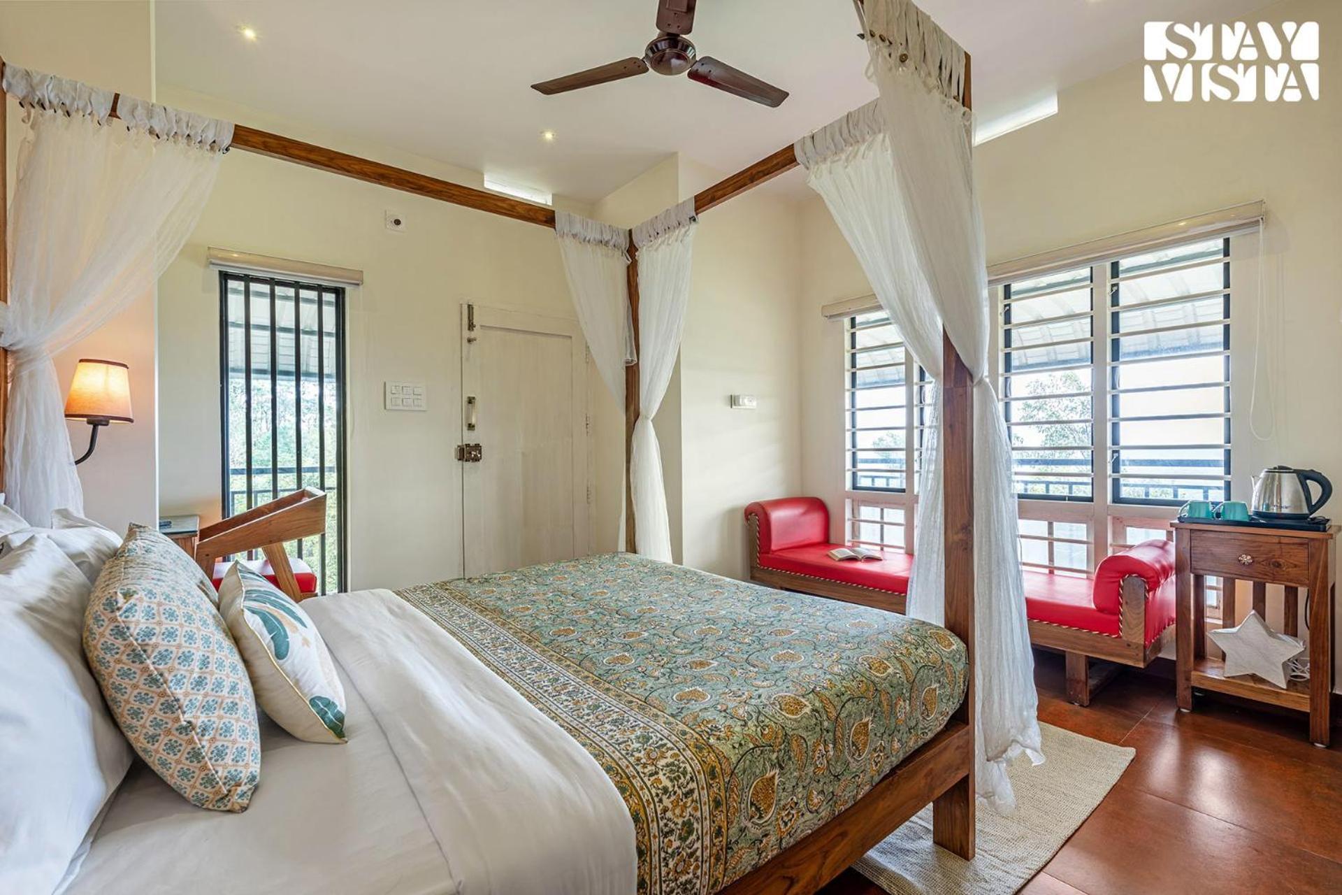 Stayvista At Titha Villa Santhanpara Exterior photo